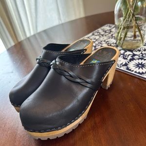 Mia Elsa clog black leather